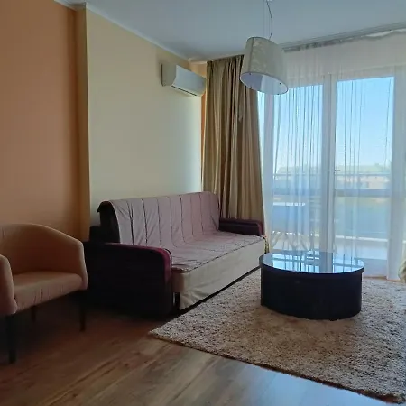 Apartment приятна почивка на море в Golden Line