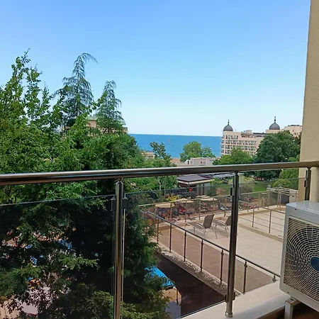 דירה приятна почивка на море в Golden Line *