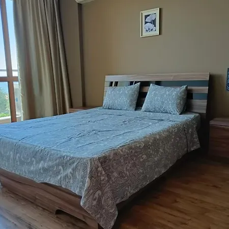 приятна почивка на море в Golden Line Apartment